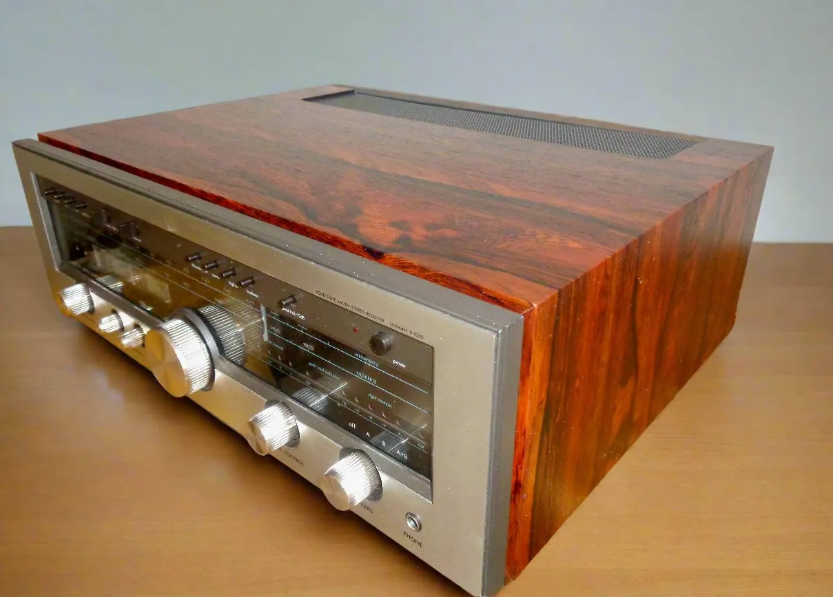 1970s Luxman R-1050 AM/FM Stereo High Fidelity Receiver