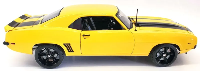 ACME 1/18 Scale Model Car A1805719 - 1969 Chevrolet Camaro - Yellow Jacket