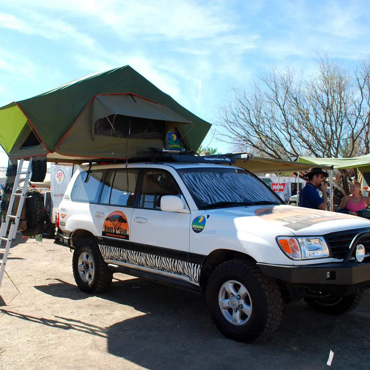 BajaRack Utility Flat Rack With Sunroof Cutout For Land Cruiser 100 Series