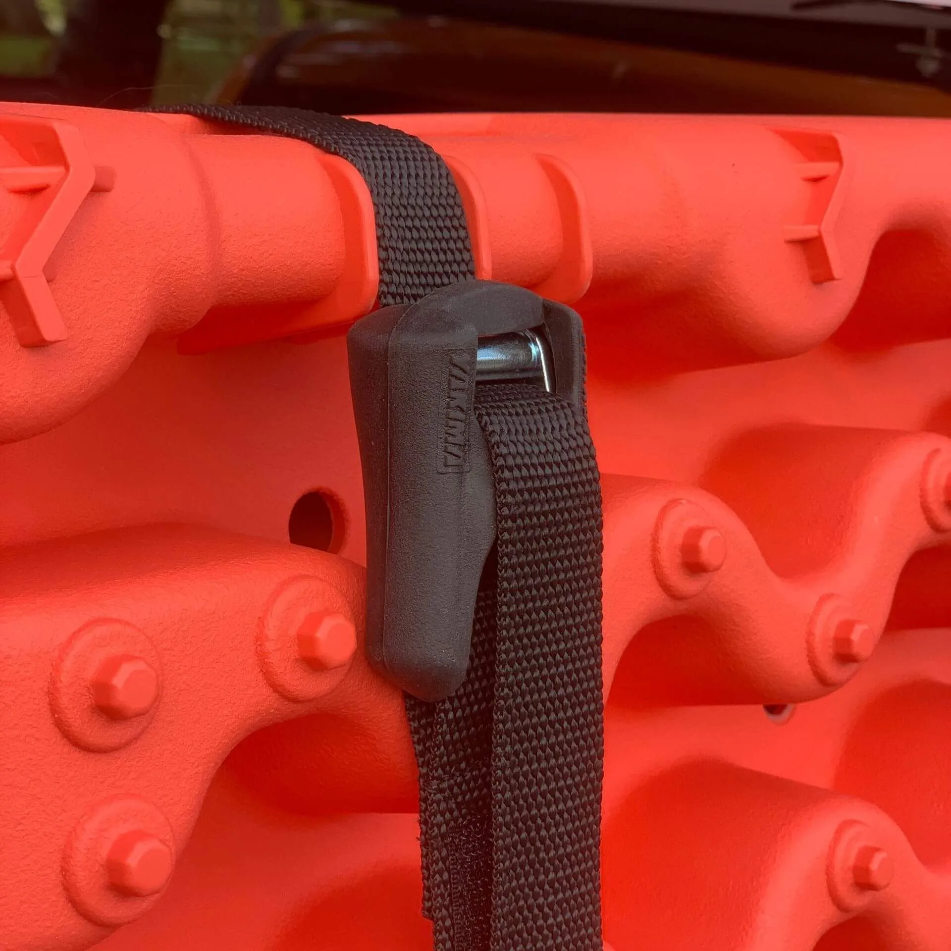 Emergency Recovery Traction Sand Tyre Track Brackets for Cargo Rack