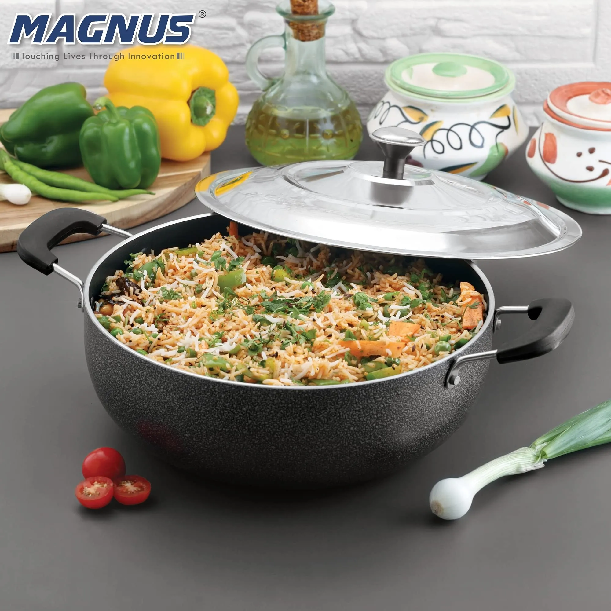 Magnus Optima Non-Stick Aluminum Deep Kadai with Stainless Steel Lid, 3 Litres, Hammertone Finish,(Black & Grey)